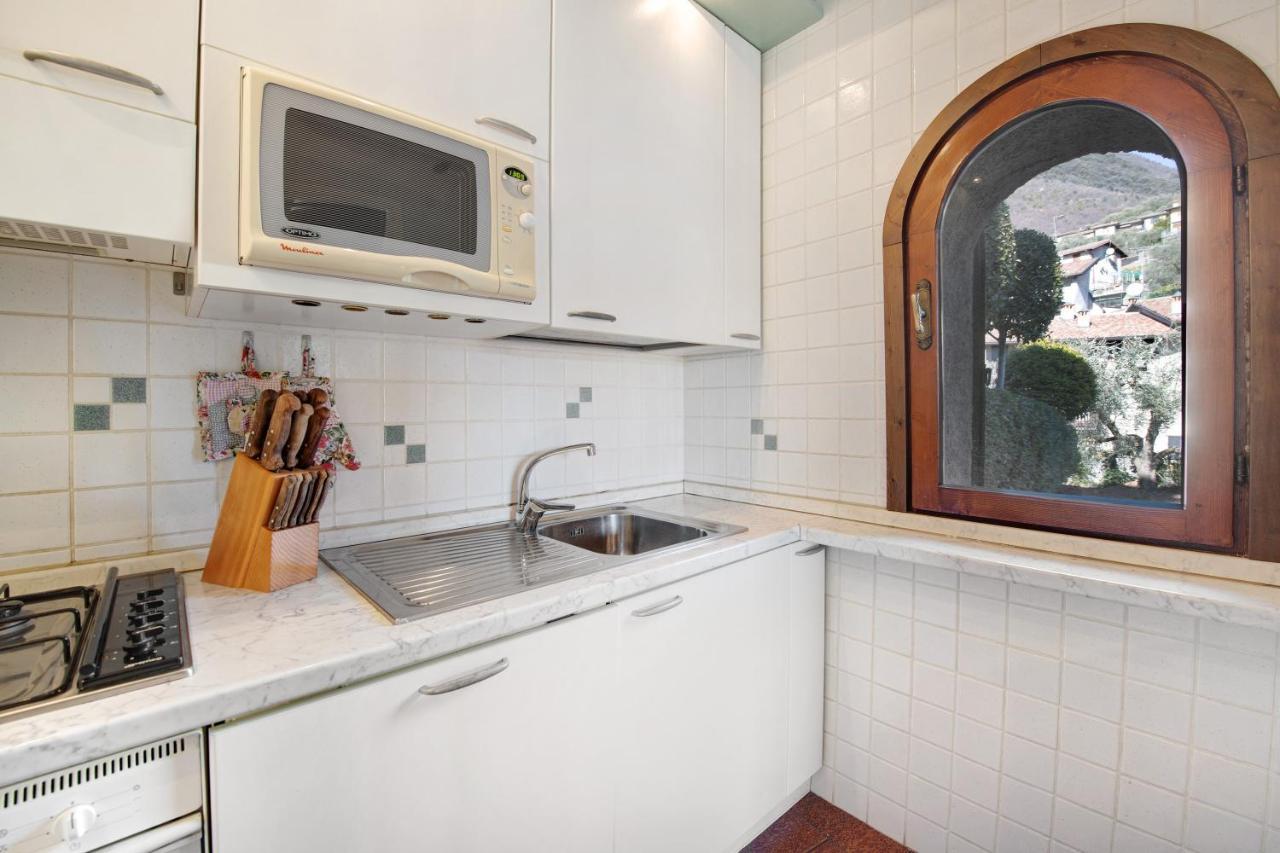 Lake View Apartment Gardone Riviera Dış mekan fotoğraf