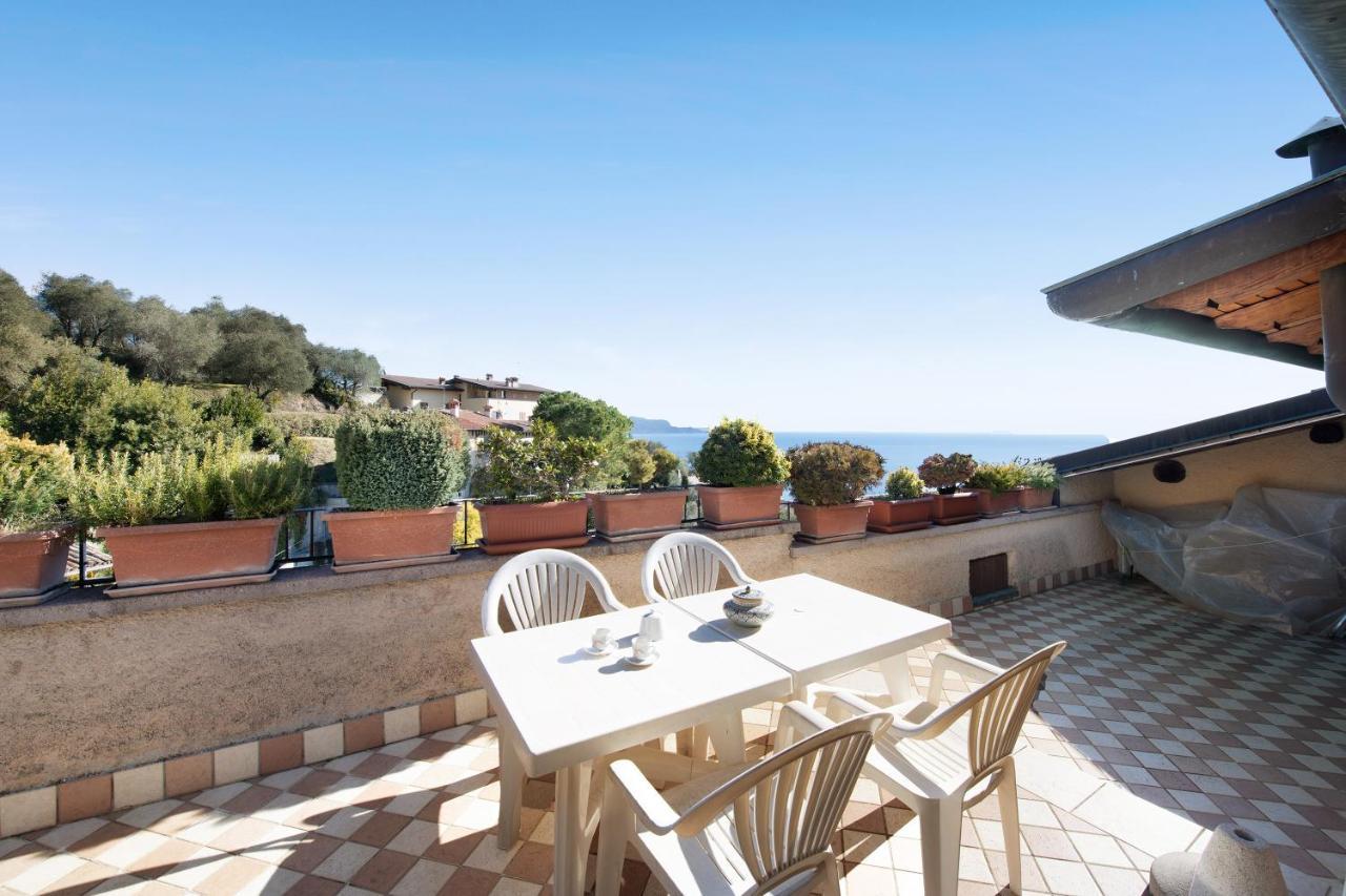 Lake View Apartment Gardone Riviera Dış mekan fotoğraf