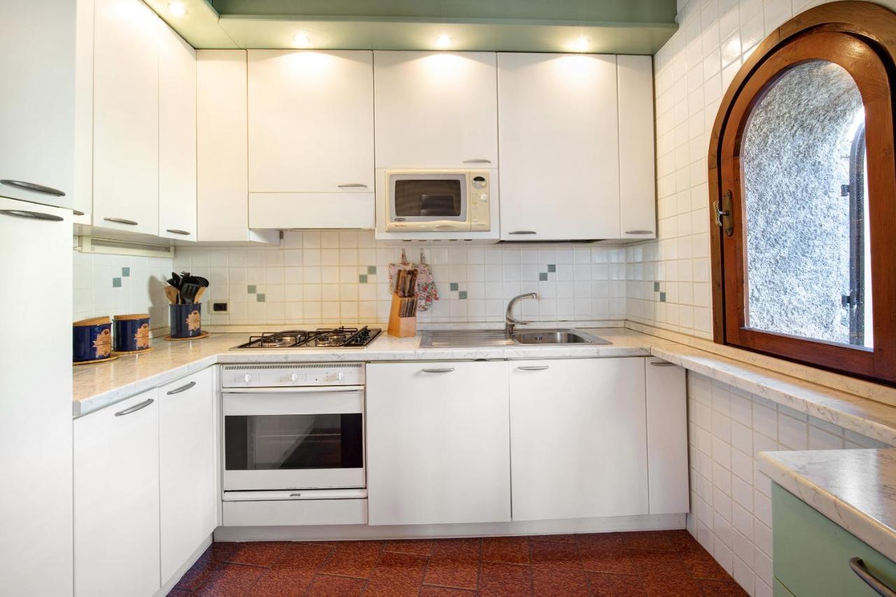 Lake View Apartment Gardone Riviera Dış mekan fotoğraf